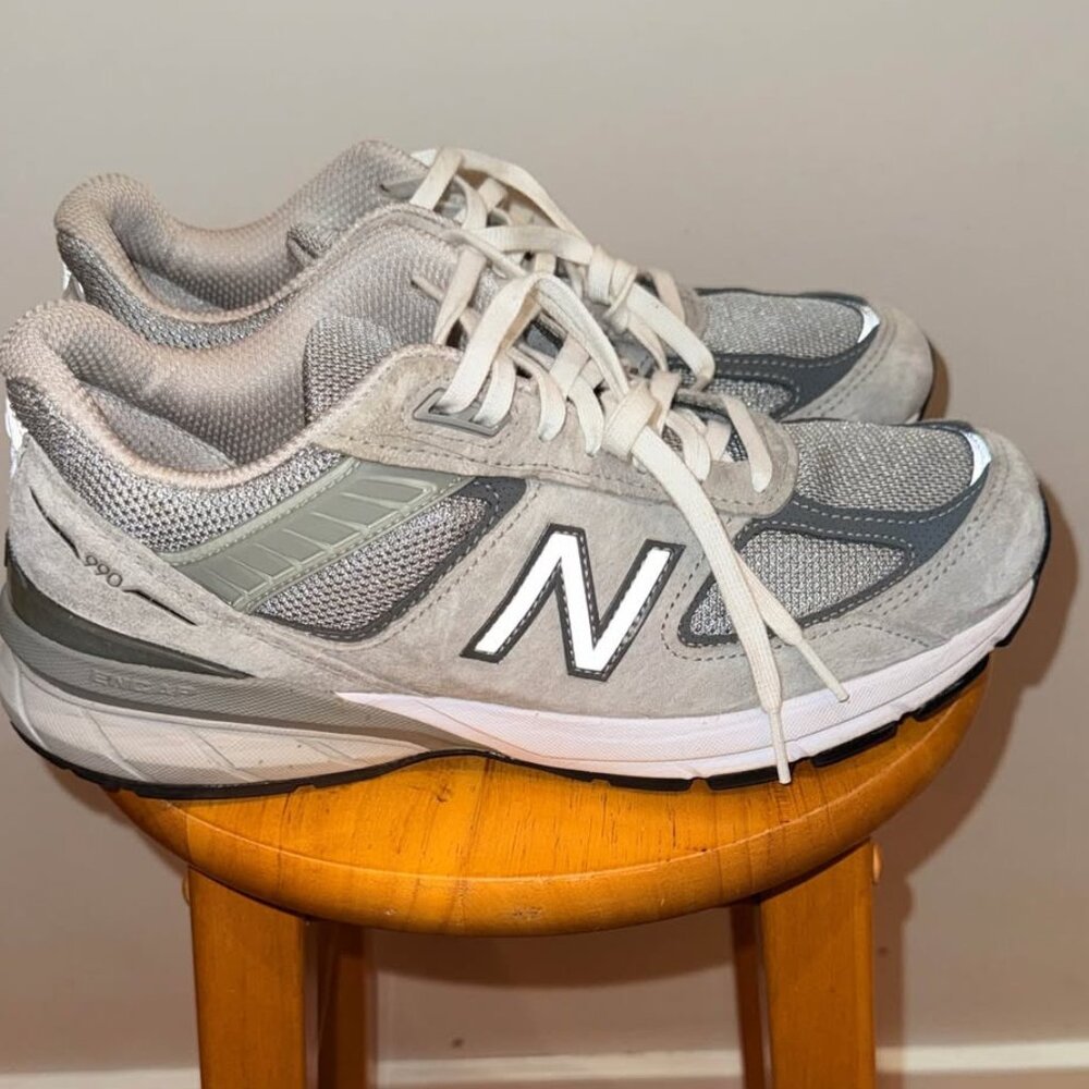 New Balance 990